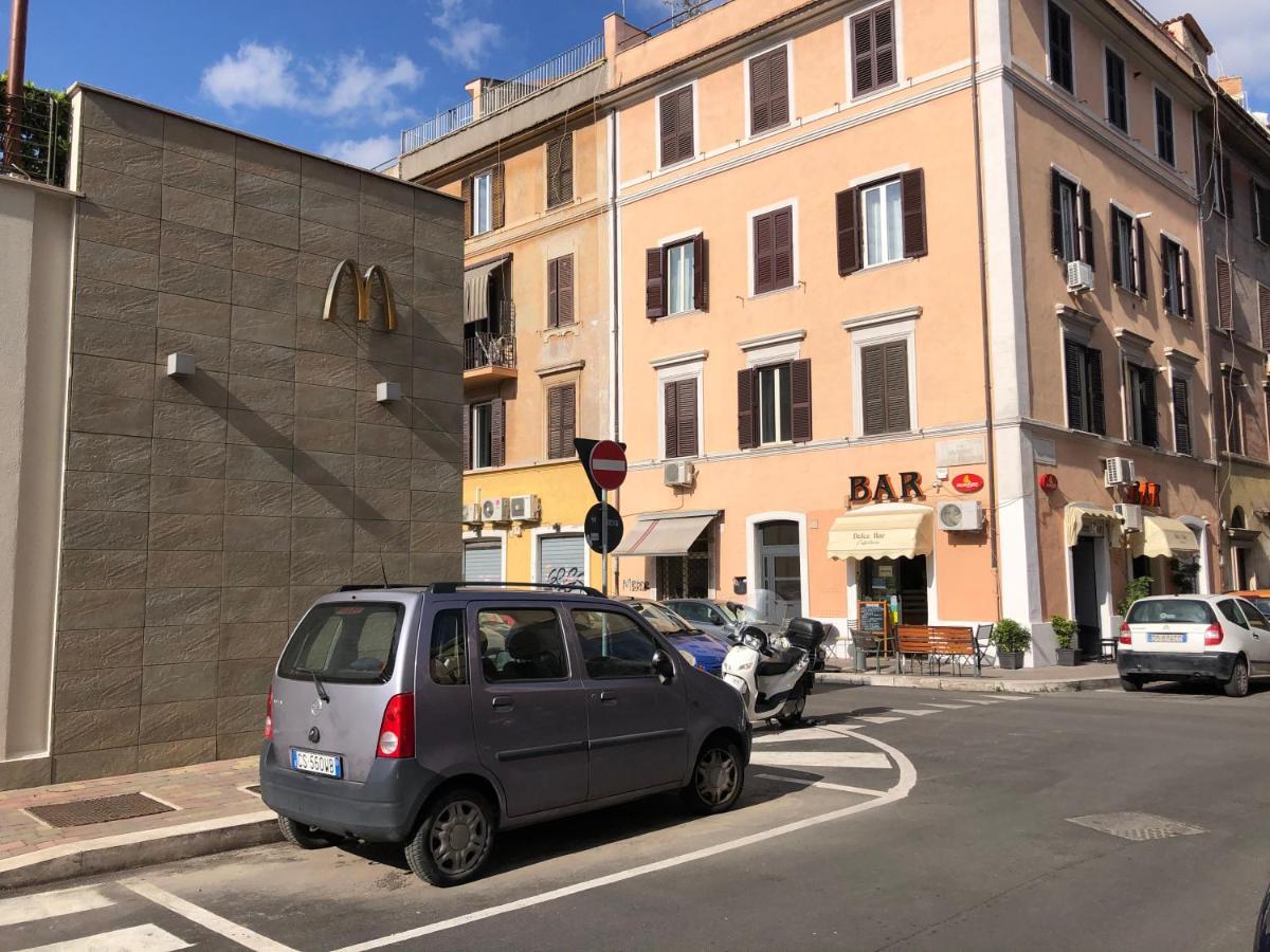 In Rome In Love In Bike Roma Exterior foto